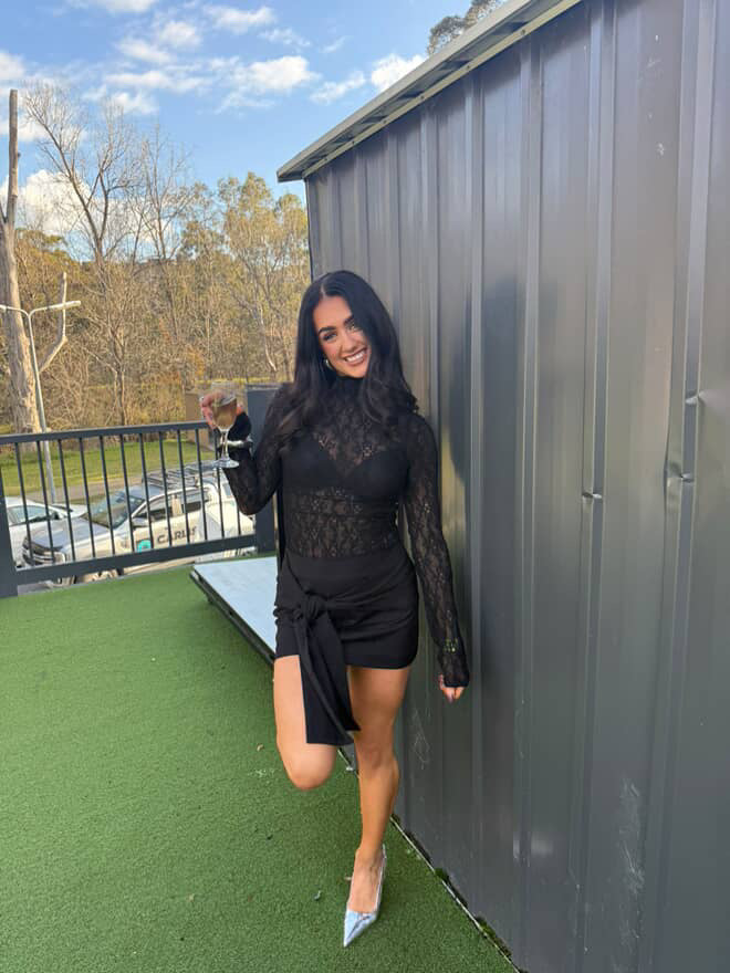 Benni - Finn Lace Top & Verner Skirt